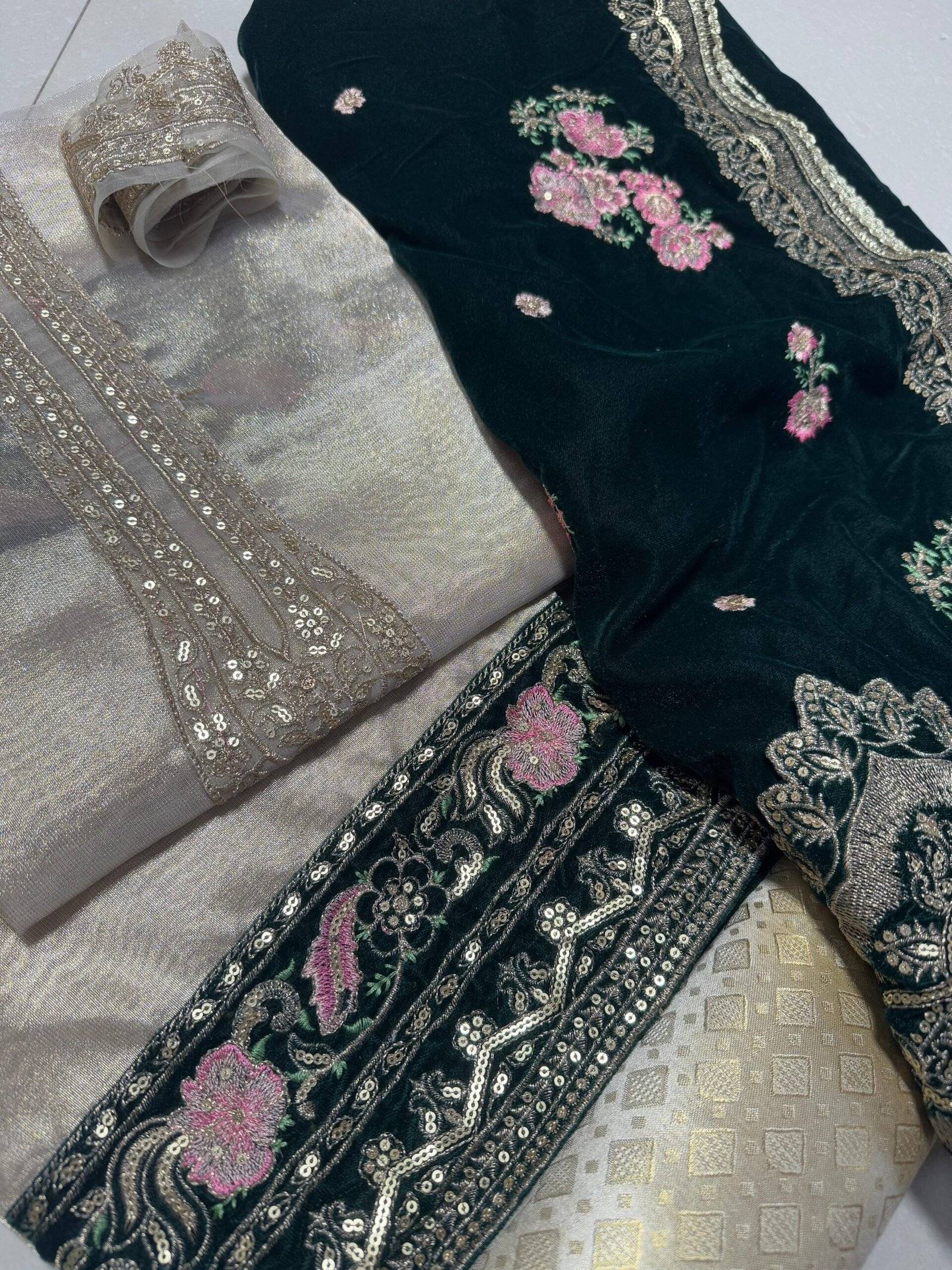 ZAINAB CHOTANI TISSUE VELVET