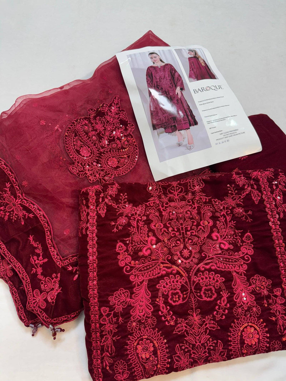 BAROQUE MEHROON VELVET DARK