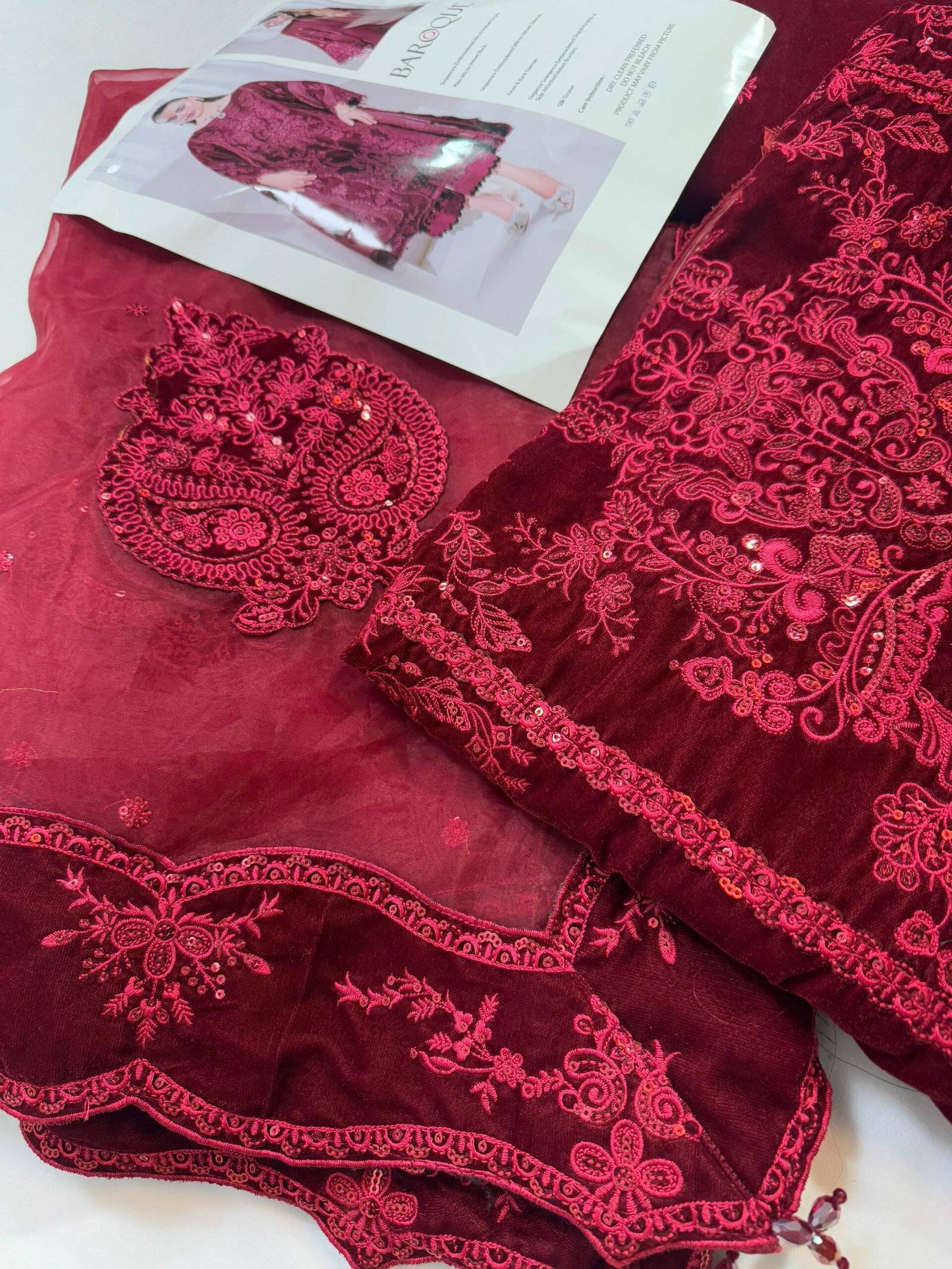 BAROQUE MEHROON VELVET DARK