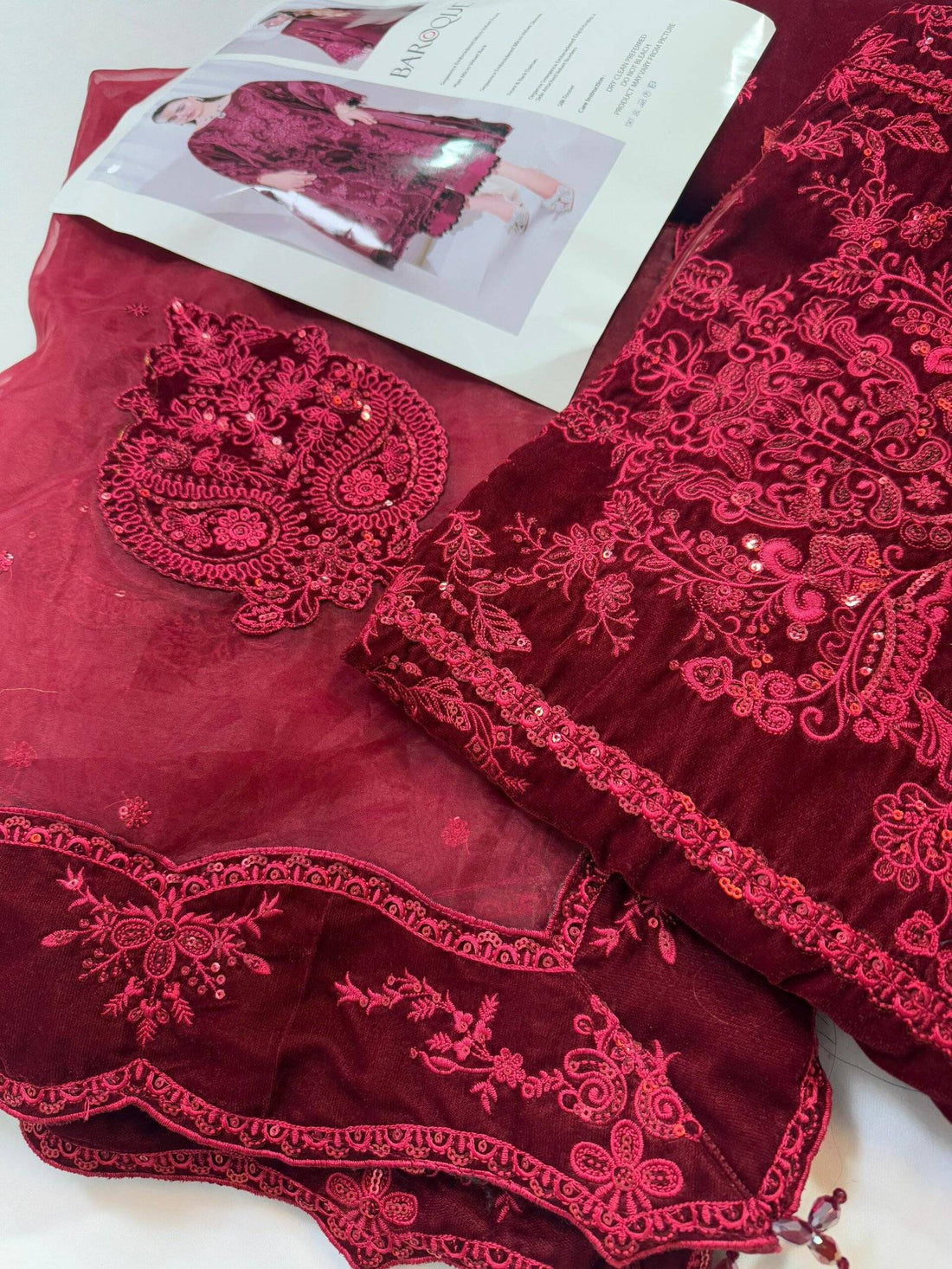 BAROQUE MEHROON VELVET DARK