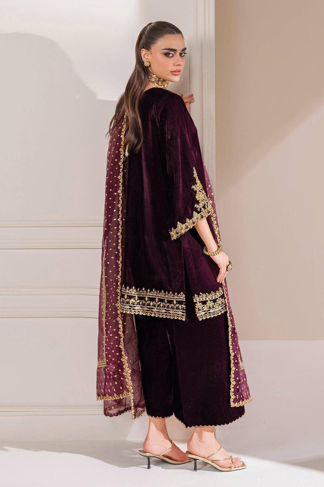 BAROQUE HANDCRAFT VELVET