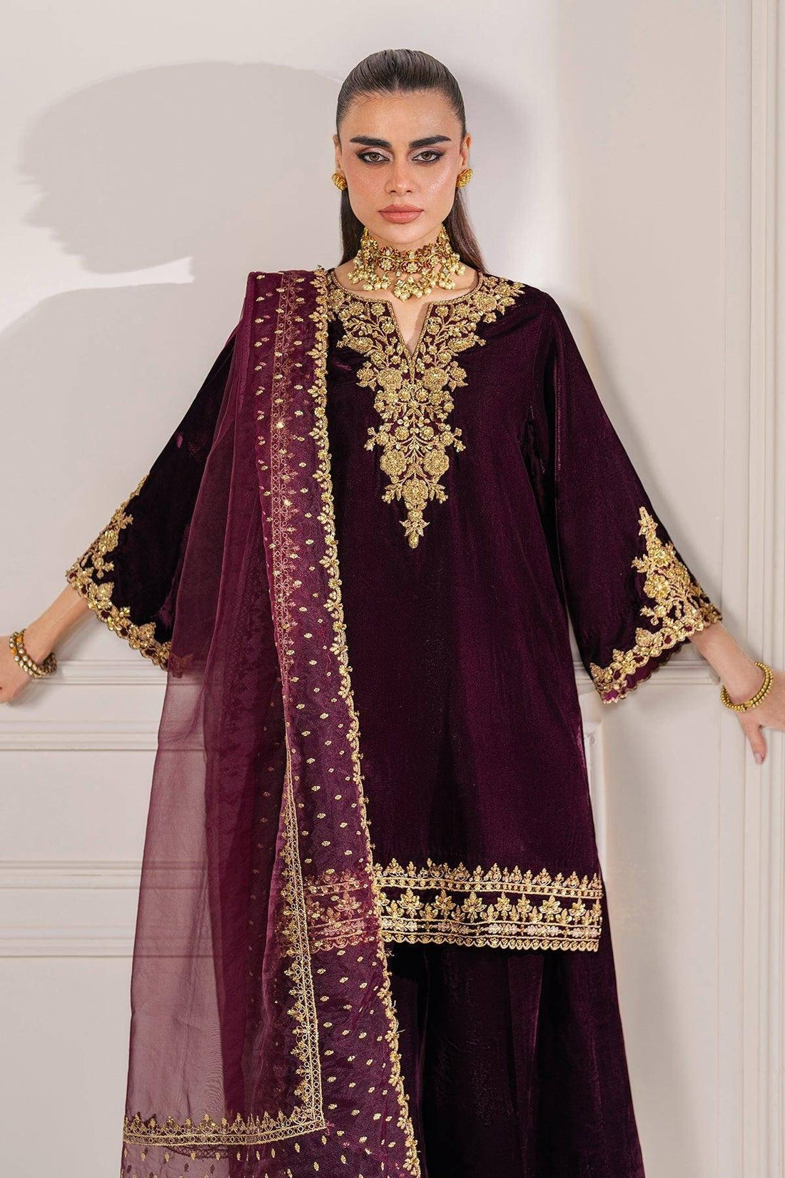 BAROQUE HANDCRAFT VELVET