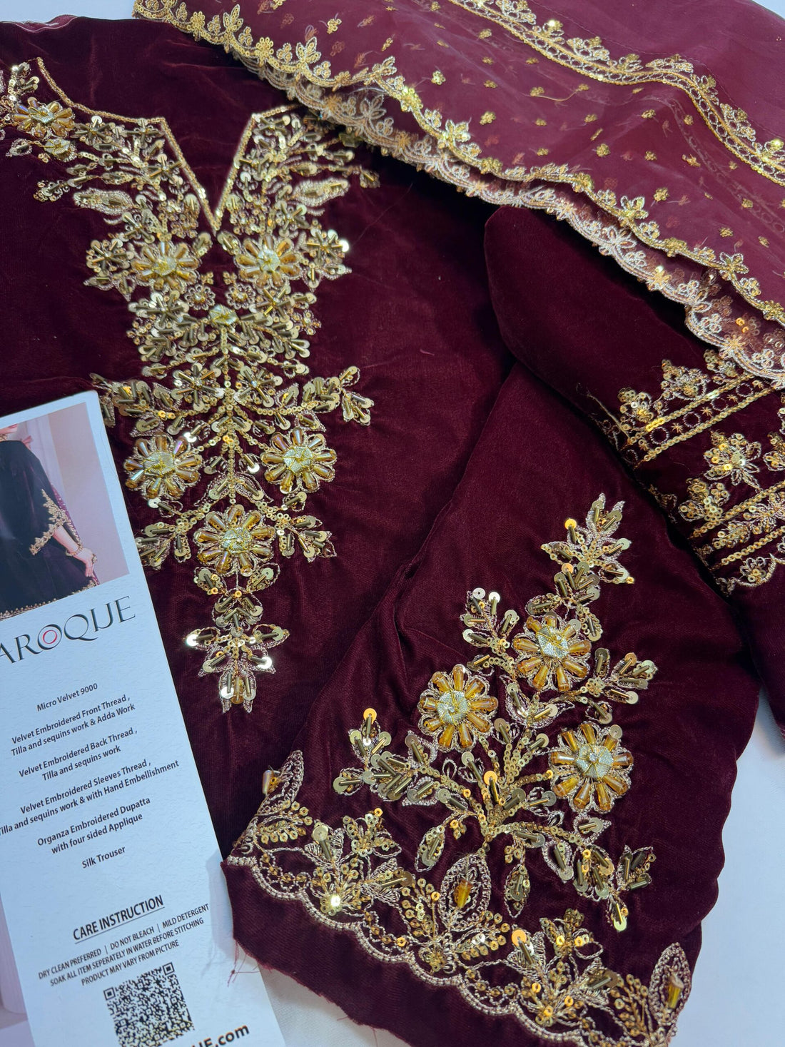 BAROQUE HANDCRAFT VELVET