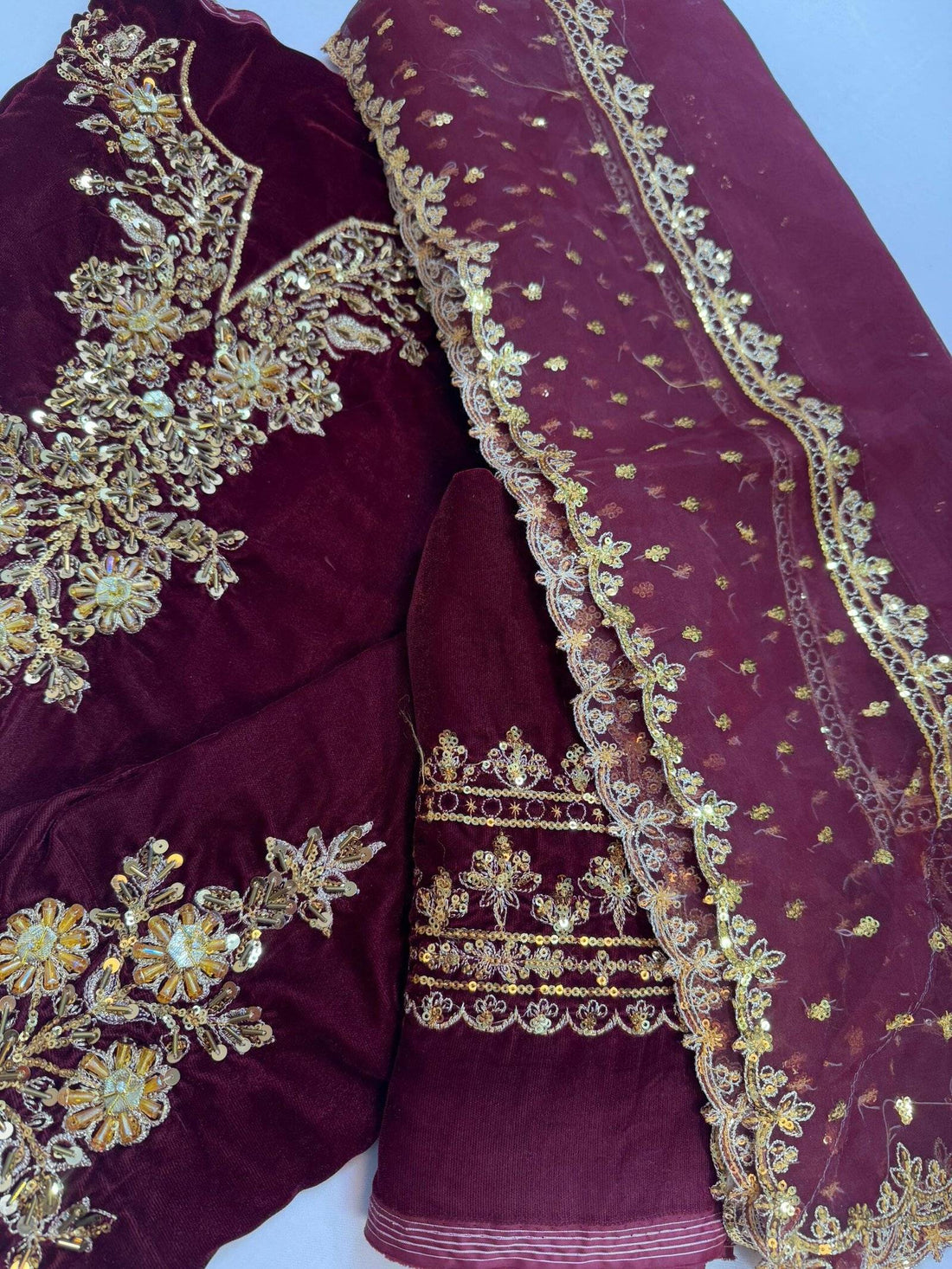 BAROQUE HANDCRAFT VELVET