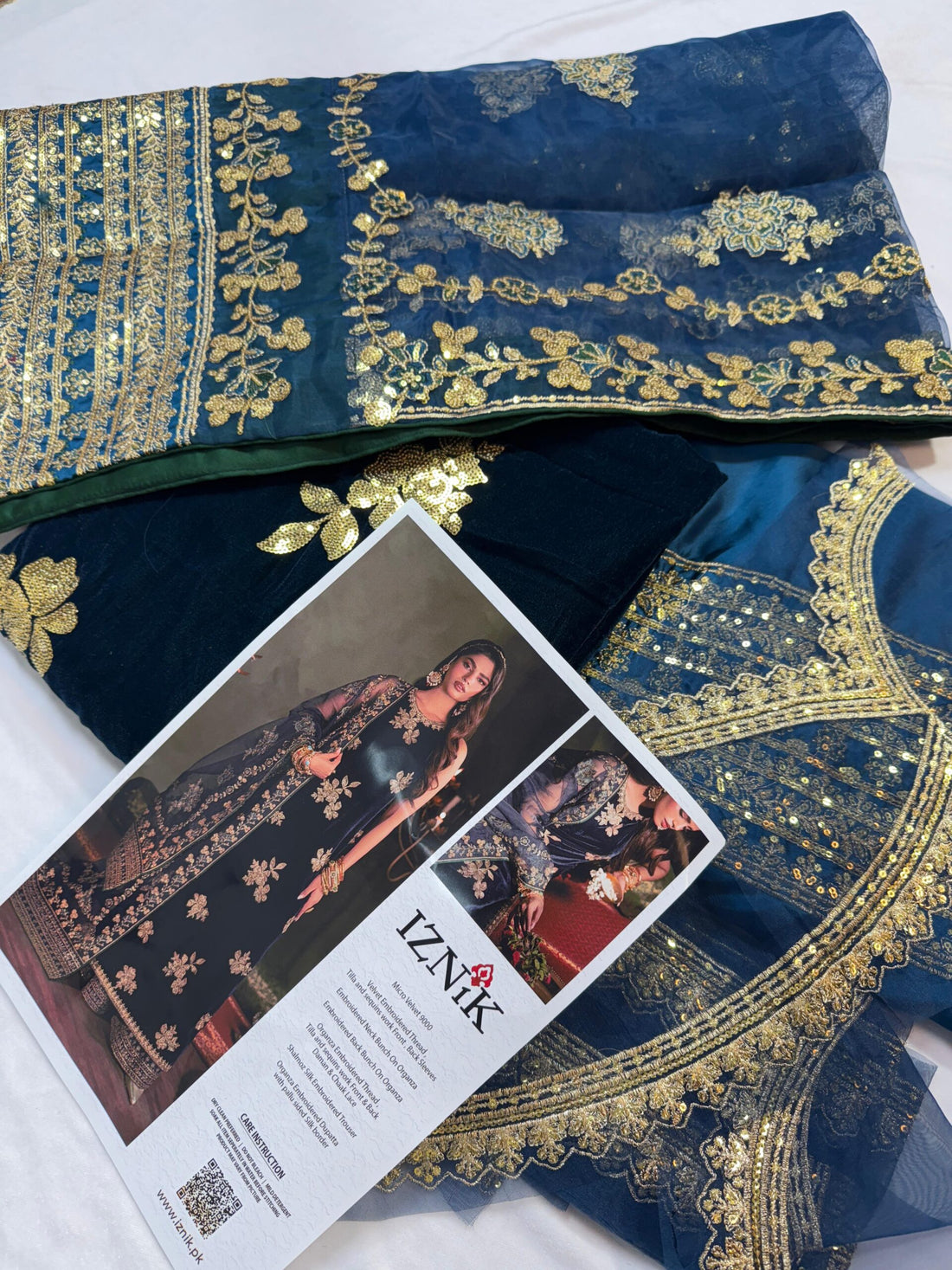 IZNIK TEAL VELVET
