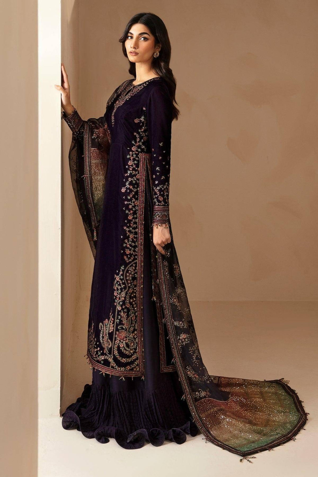 Jazmin plum & Multi shaded Velvet