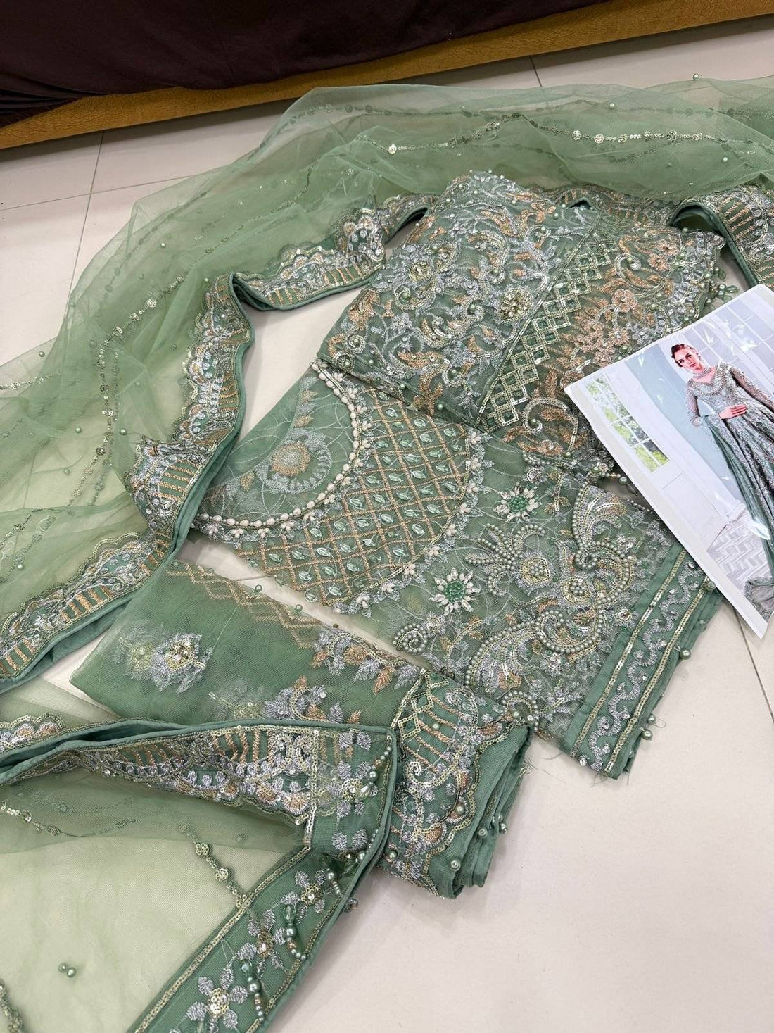 CRISTAL CRIMSON NEEM MAXI