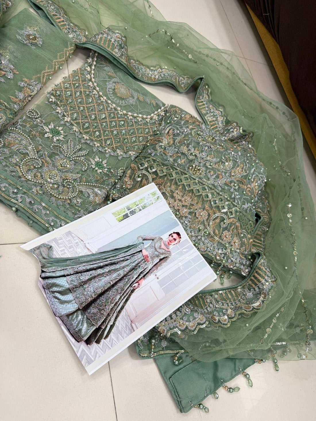 CRISTAL CRIMSON NEEM MAXI