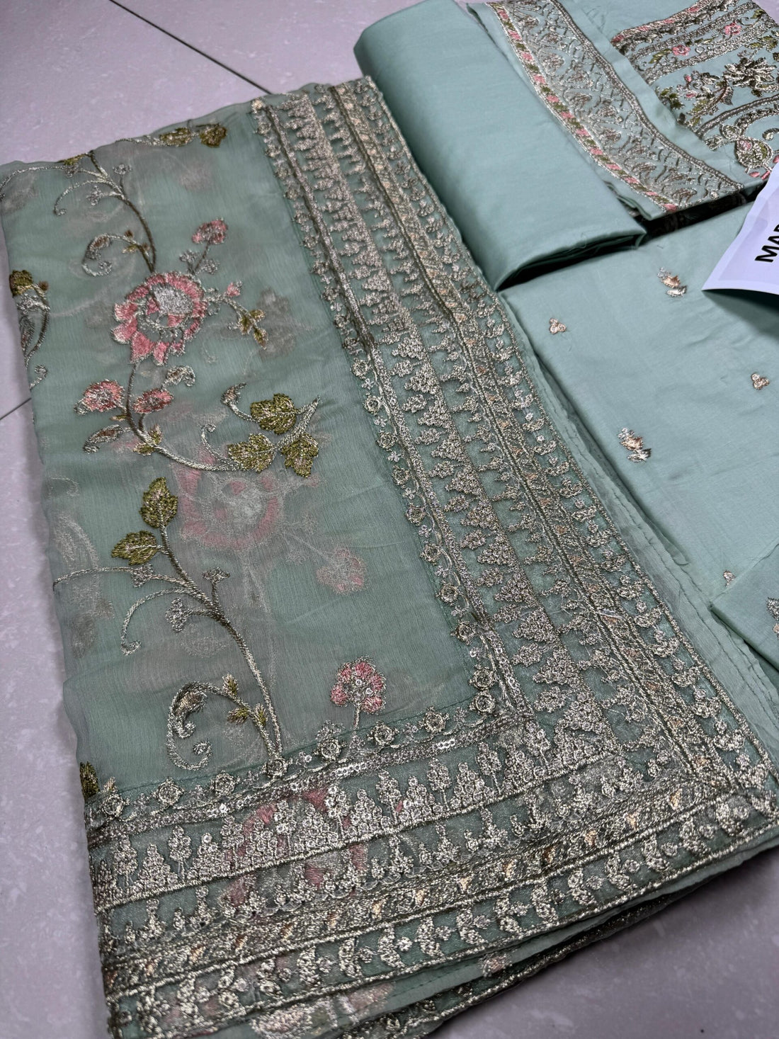 M.B COTTON LAWN PISTA