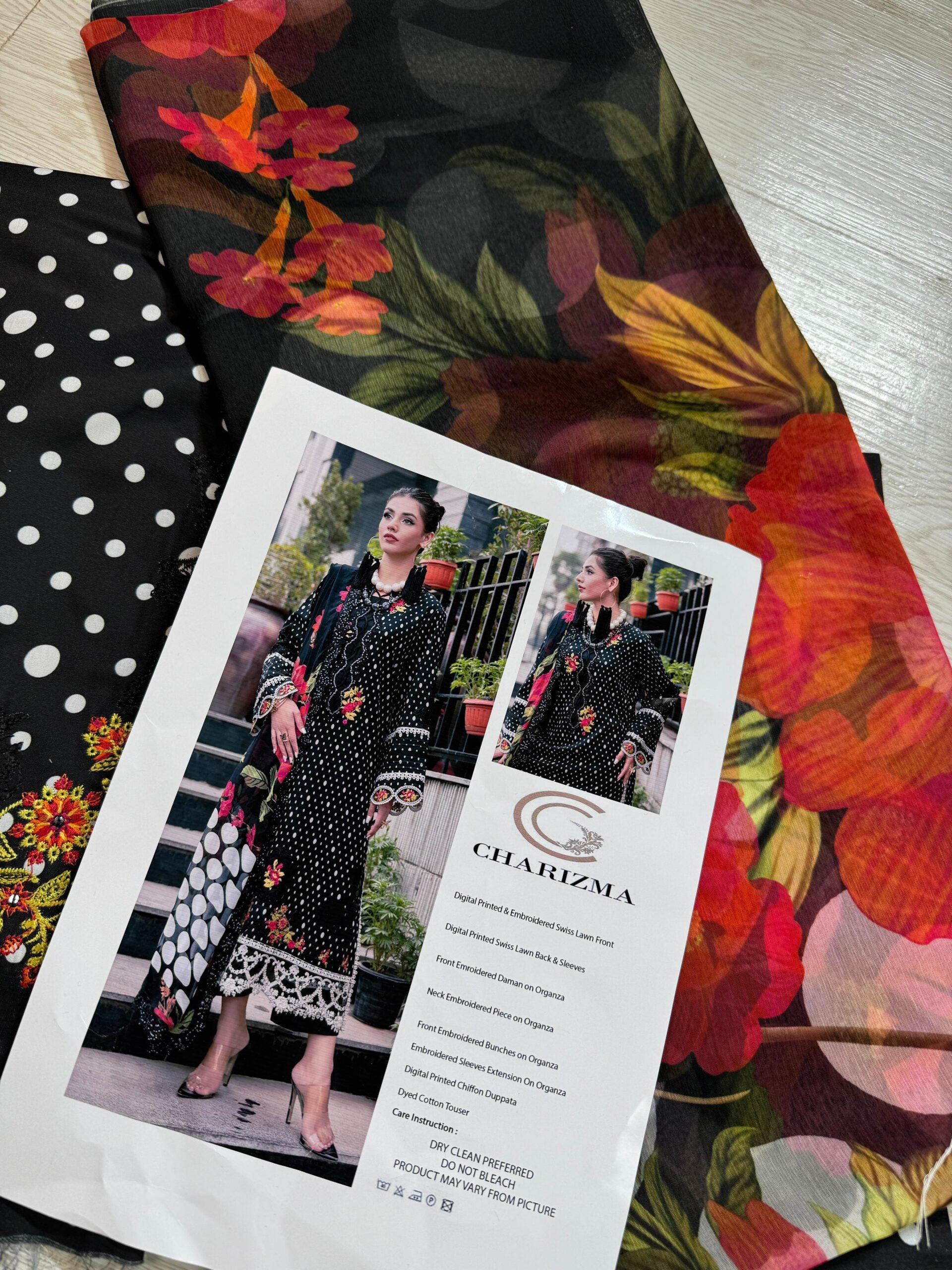 CHARIZMA SWISS LAWN (Polka Dots)