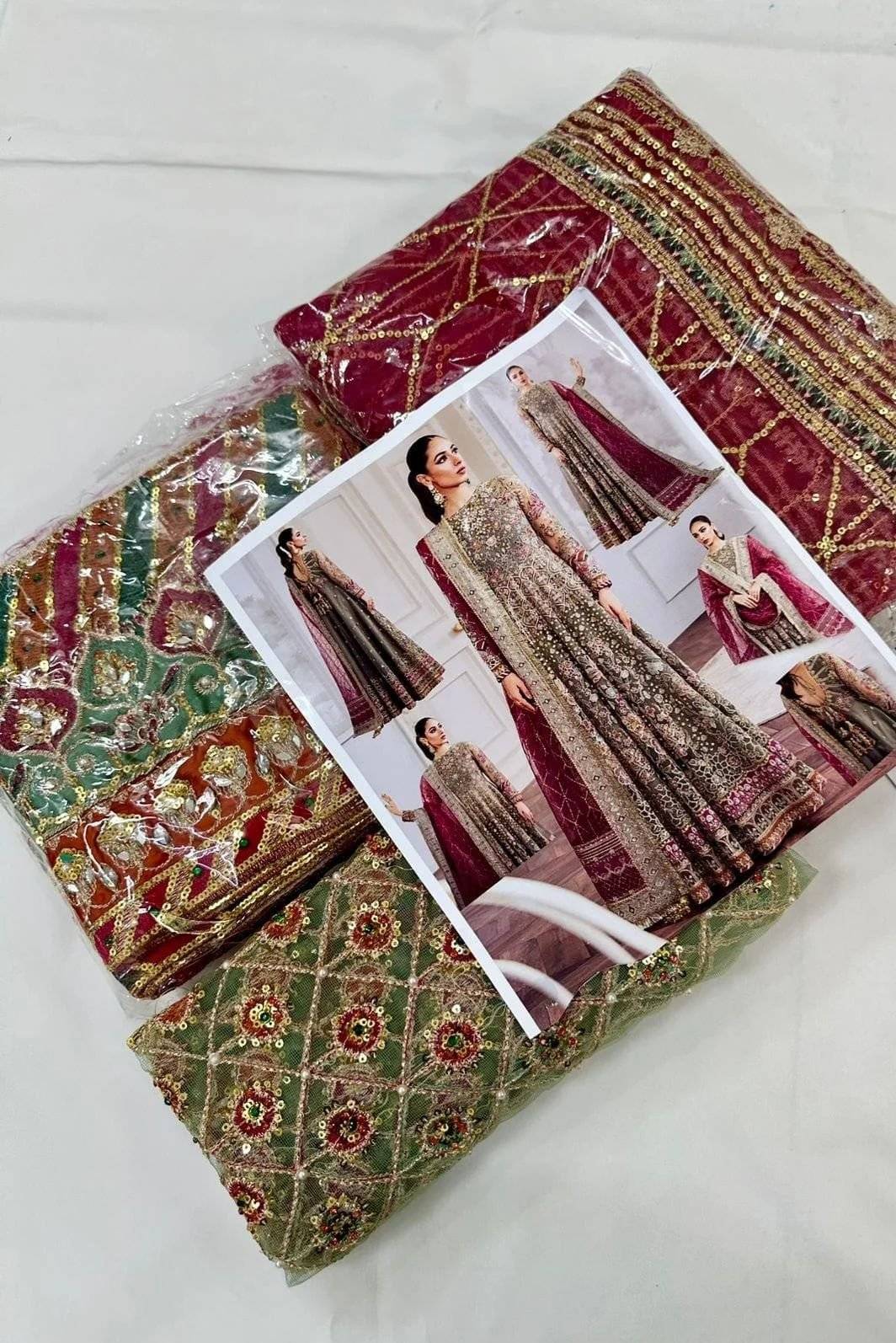 BAROQUE CHANTELLE MULTI PIE