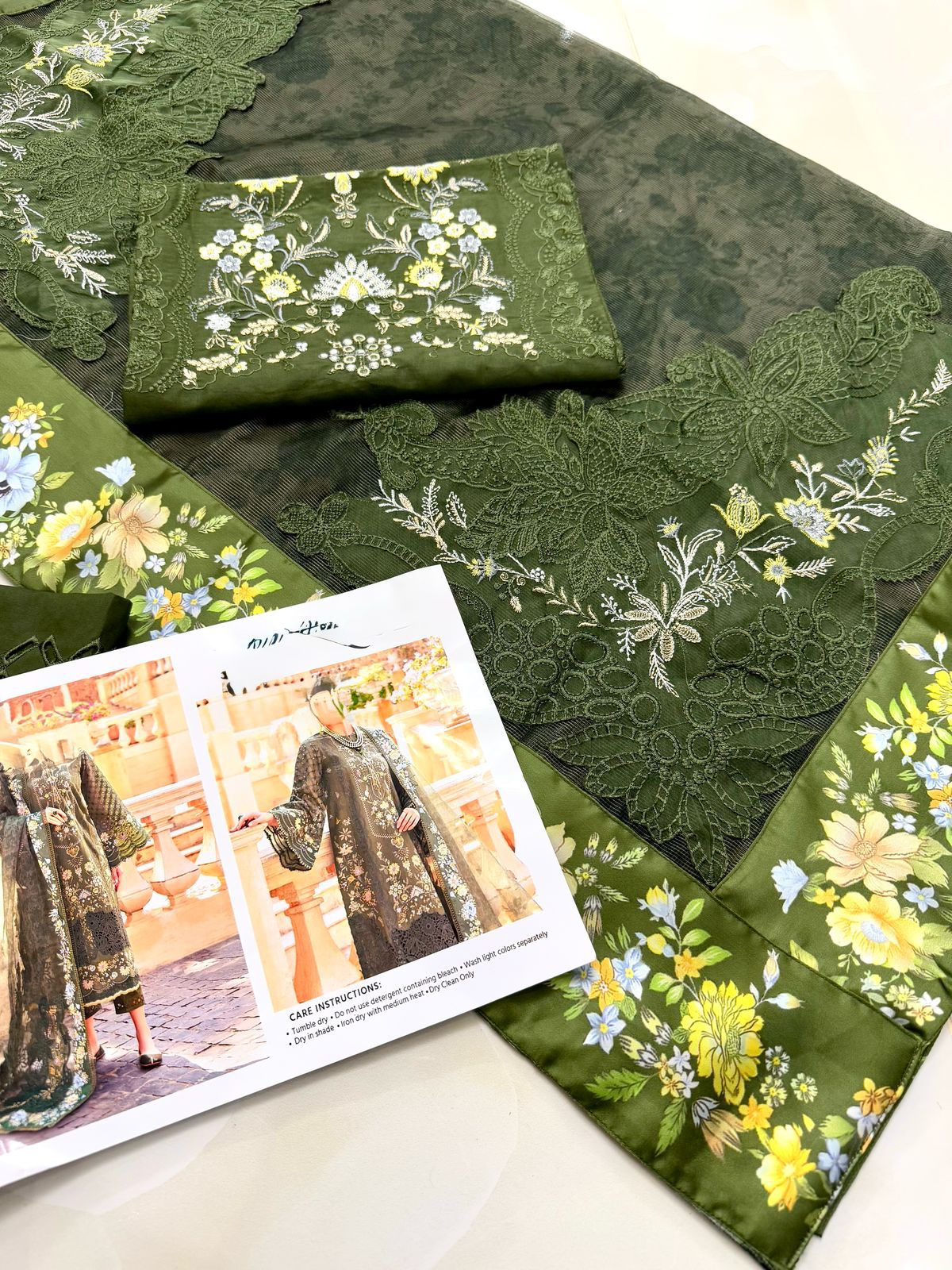 BAROQUE LUXURY LAWN SPINISH
