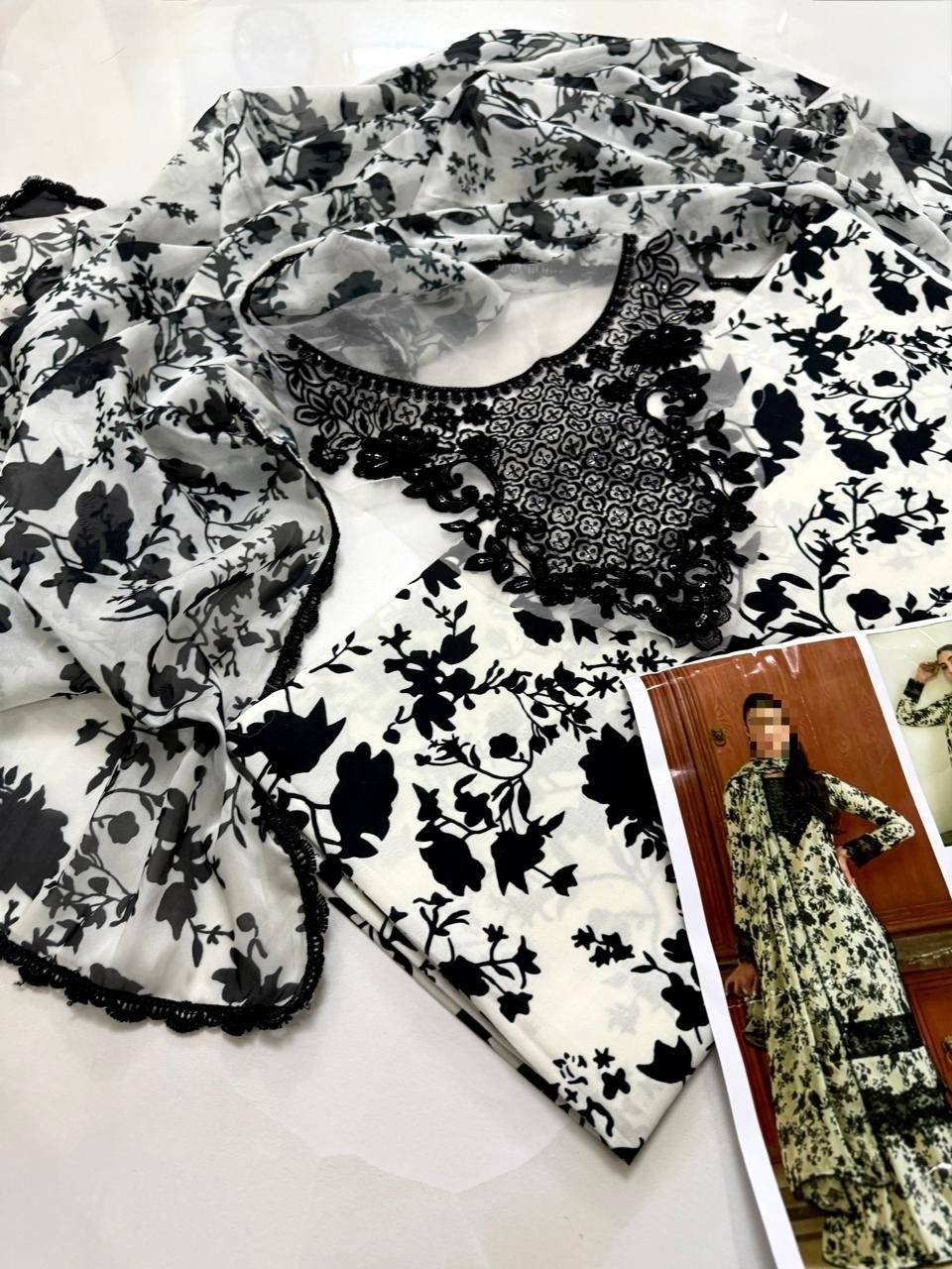 ANEELA SWISS LAWN (chormo)