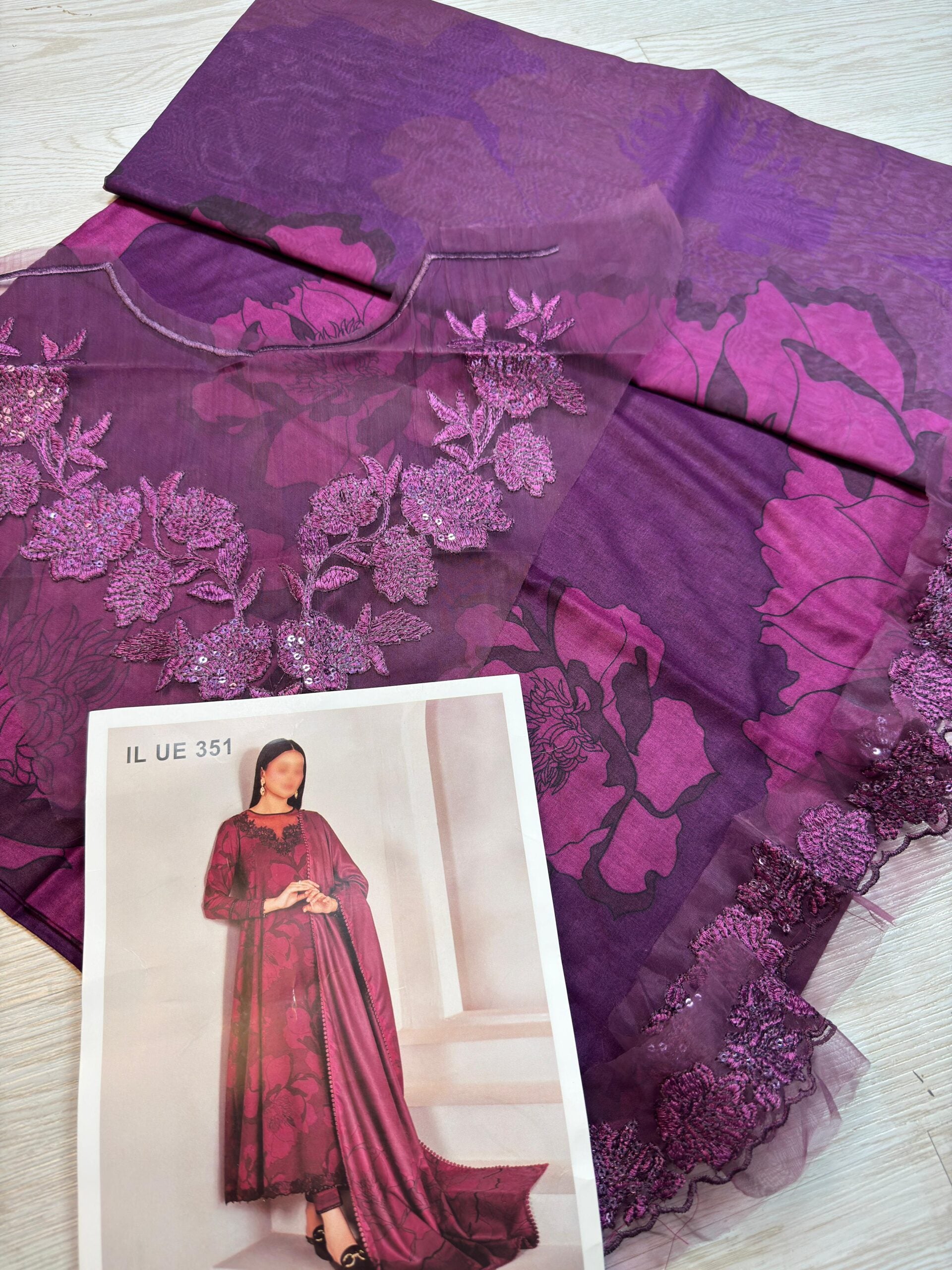 IZNIK LAWN - Plum cord