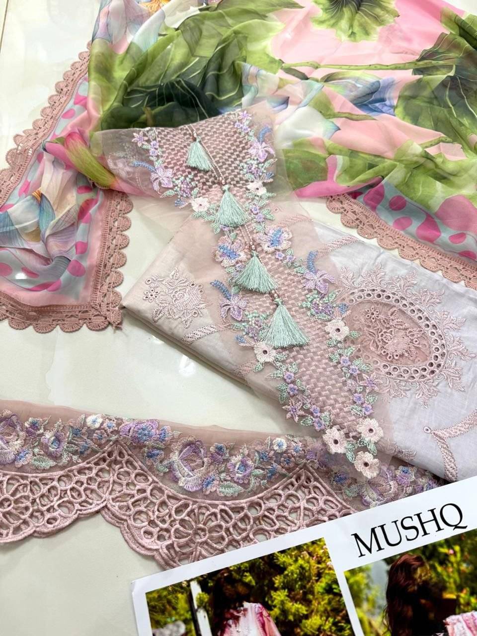 MUSHQ LAWN - PINK POOKIE