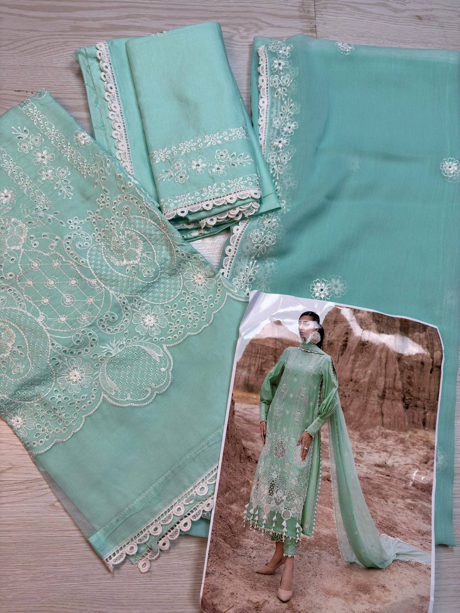 M.LUXE LAWN - Aqua blue