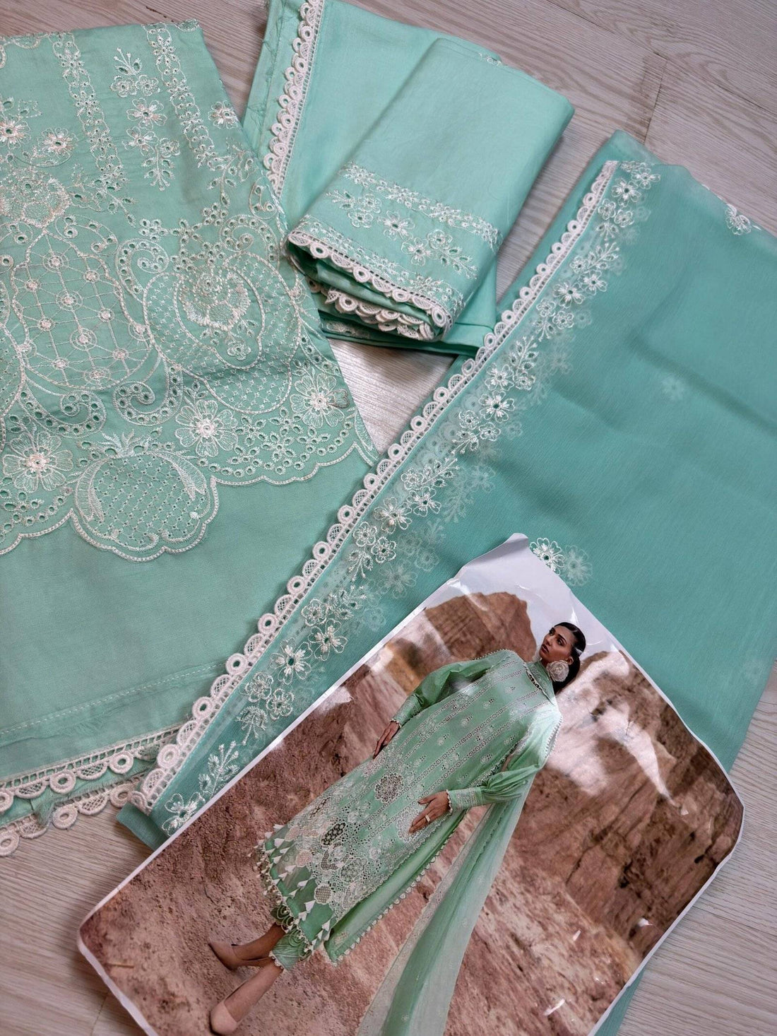 M.LUXE LAWN - Aqua blue