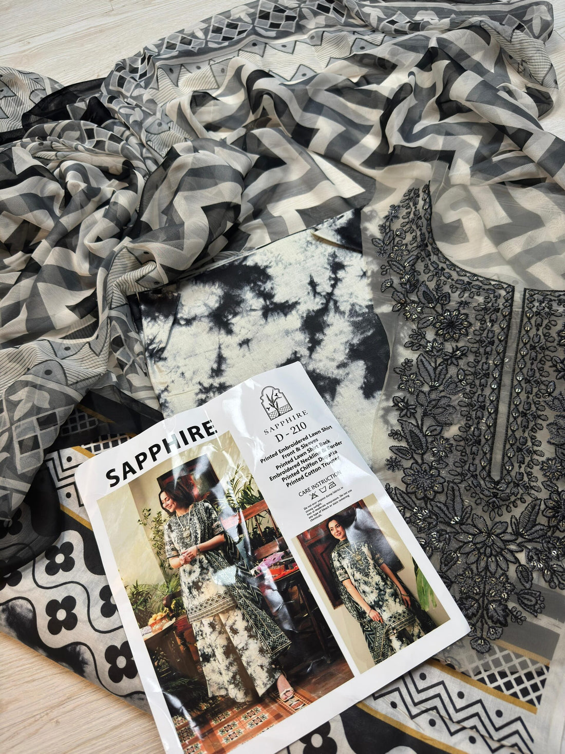 SAPPHIRE LAWN - BLACK DYE