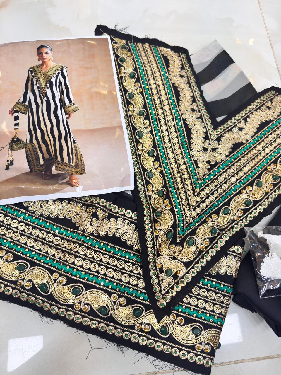 KAFTAAN - staple marble green