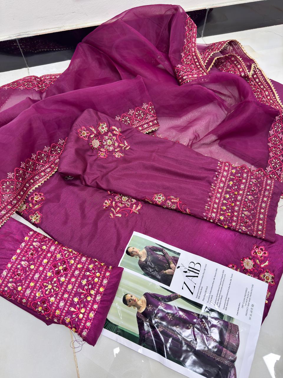DEEP PLUM LUXURY - Zaib