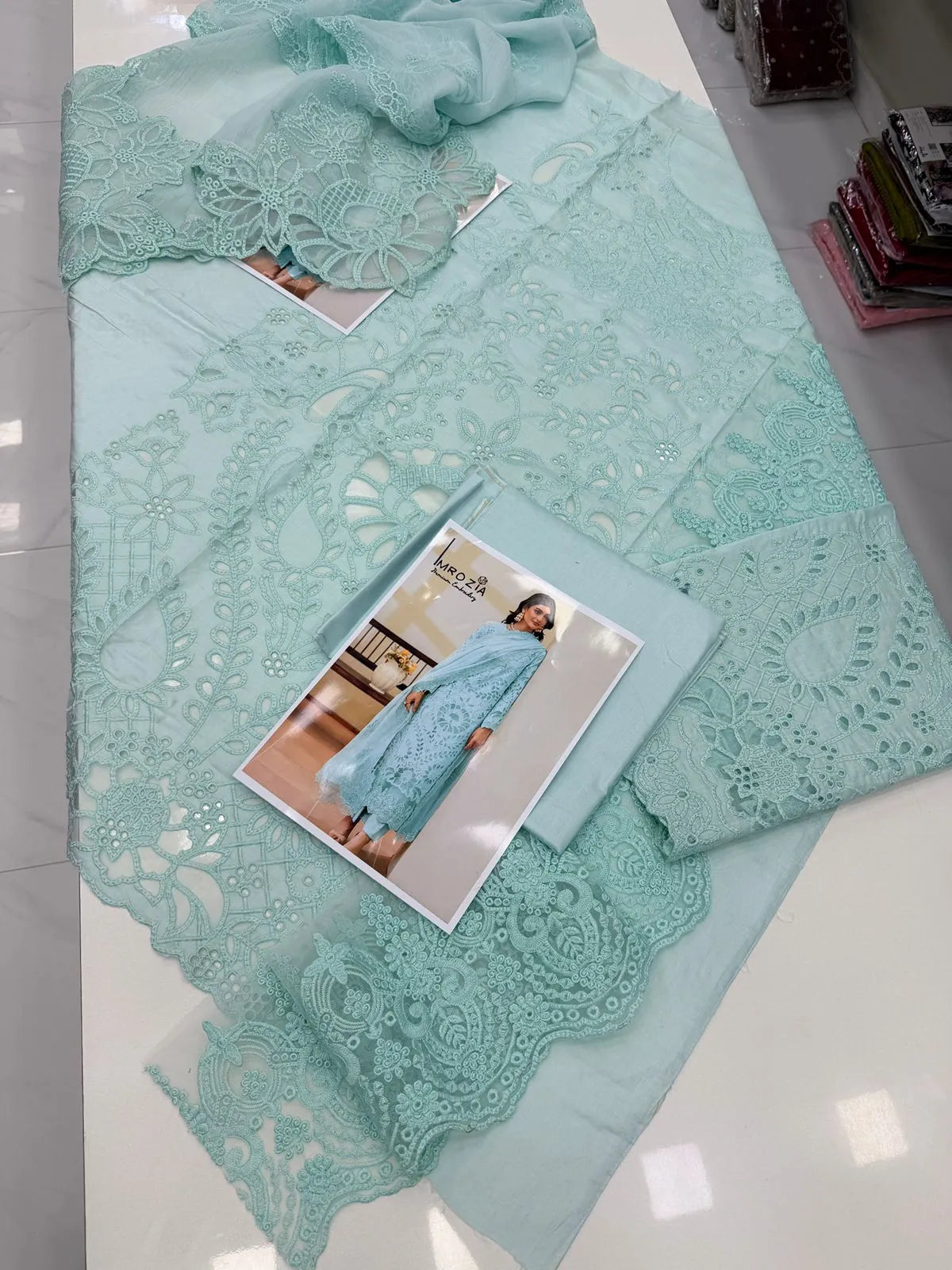 Imrozia Lawn | Skyline