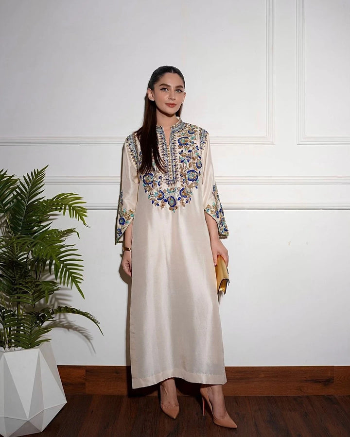 Aleezy saad - Ivories Raw silk 3 pc