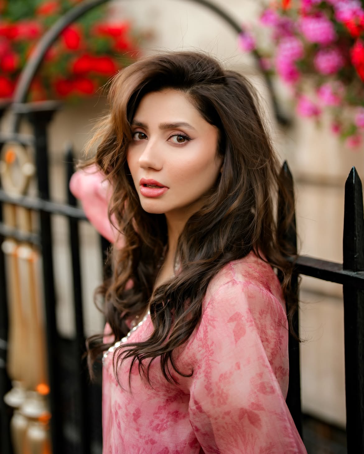 Mahira khan | Saniya maskatiya