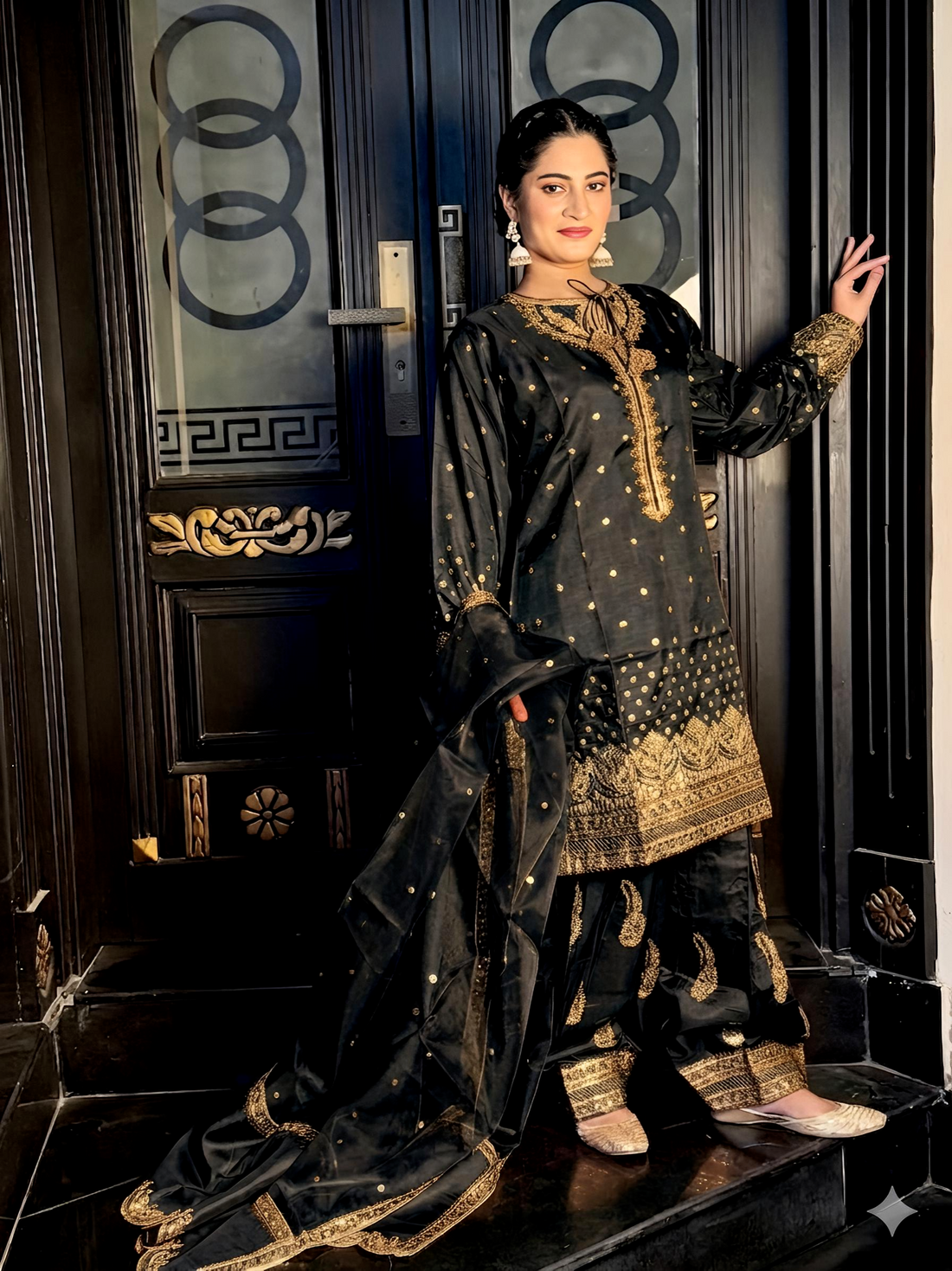 Farshi black gold