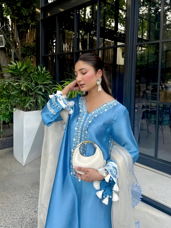 Skywhite kaftan