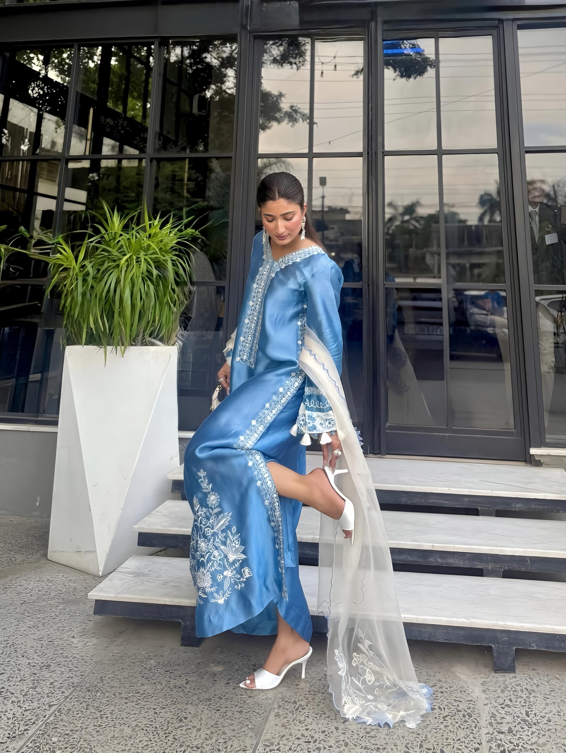 Skywhite kaftan
