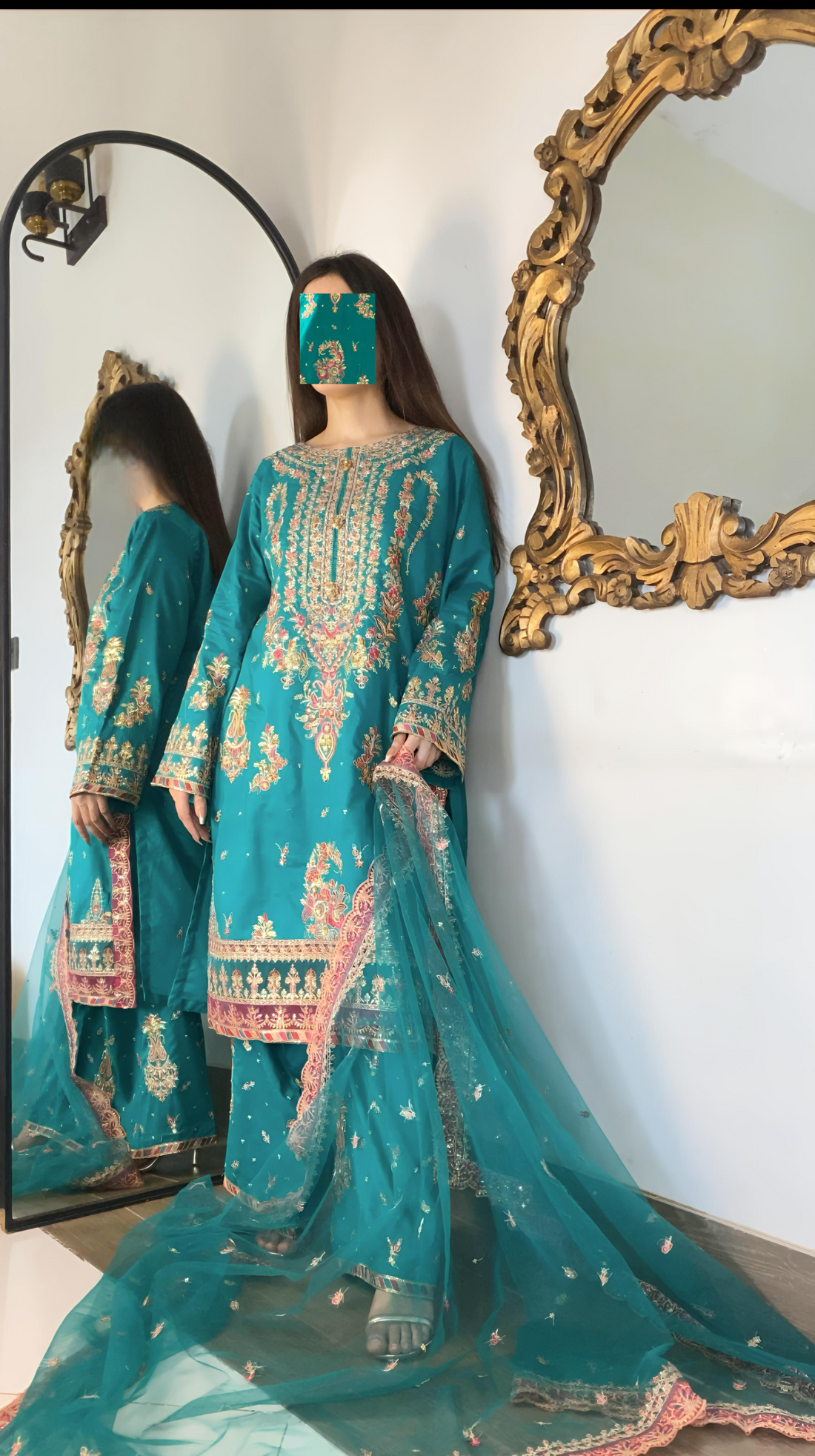 Arhama teal green lawn